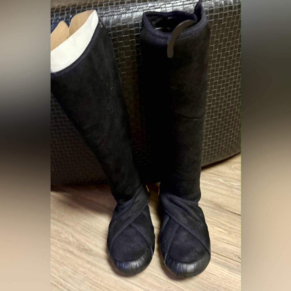 Vibram Five Fingers Black Knee-High Boots